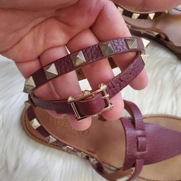 Valentino Garavani stud wrap sandals - Picture 5 of 9